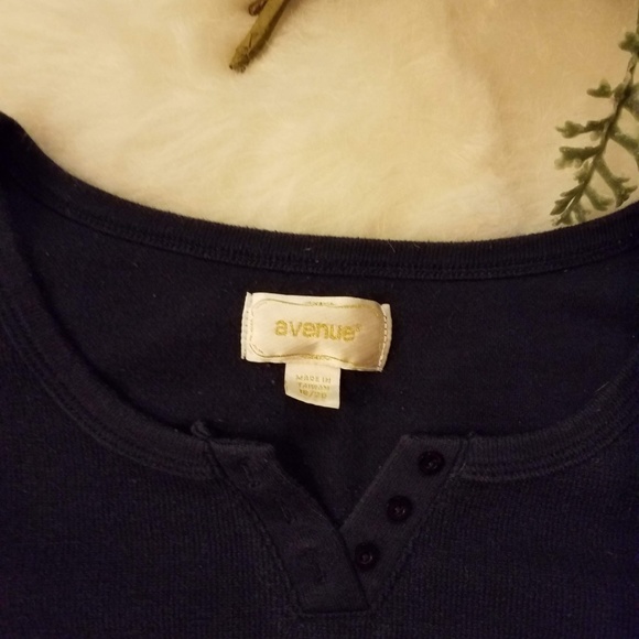 Avenue black Mock Henley Size 18/20 - Picture 3 of 6